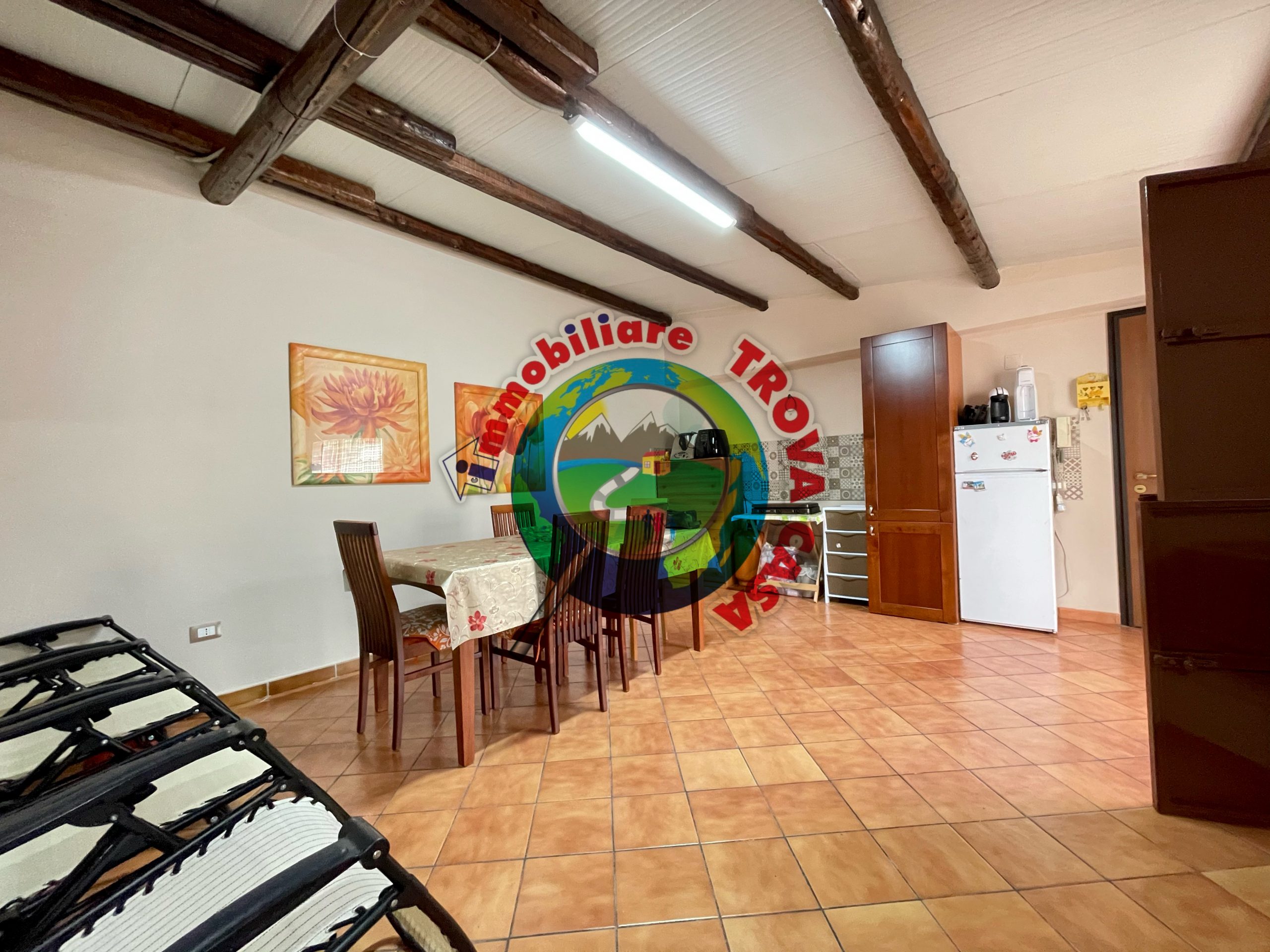 Appartamento su due piani in vendita a Partinico, Via Chiusa