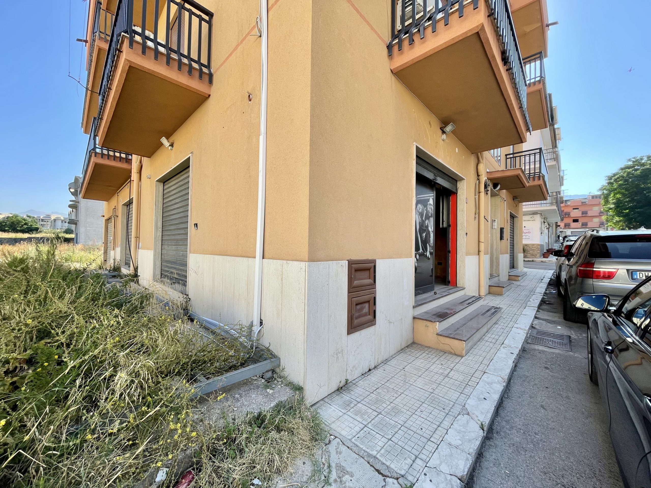Locale commerciale in affitto a Partinico, Via Torricelli