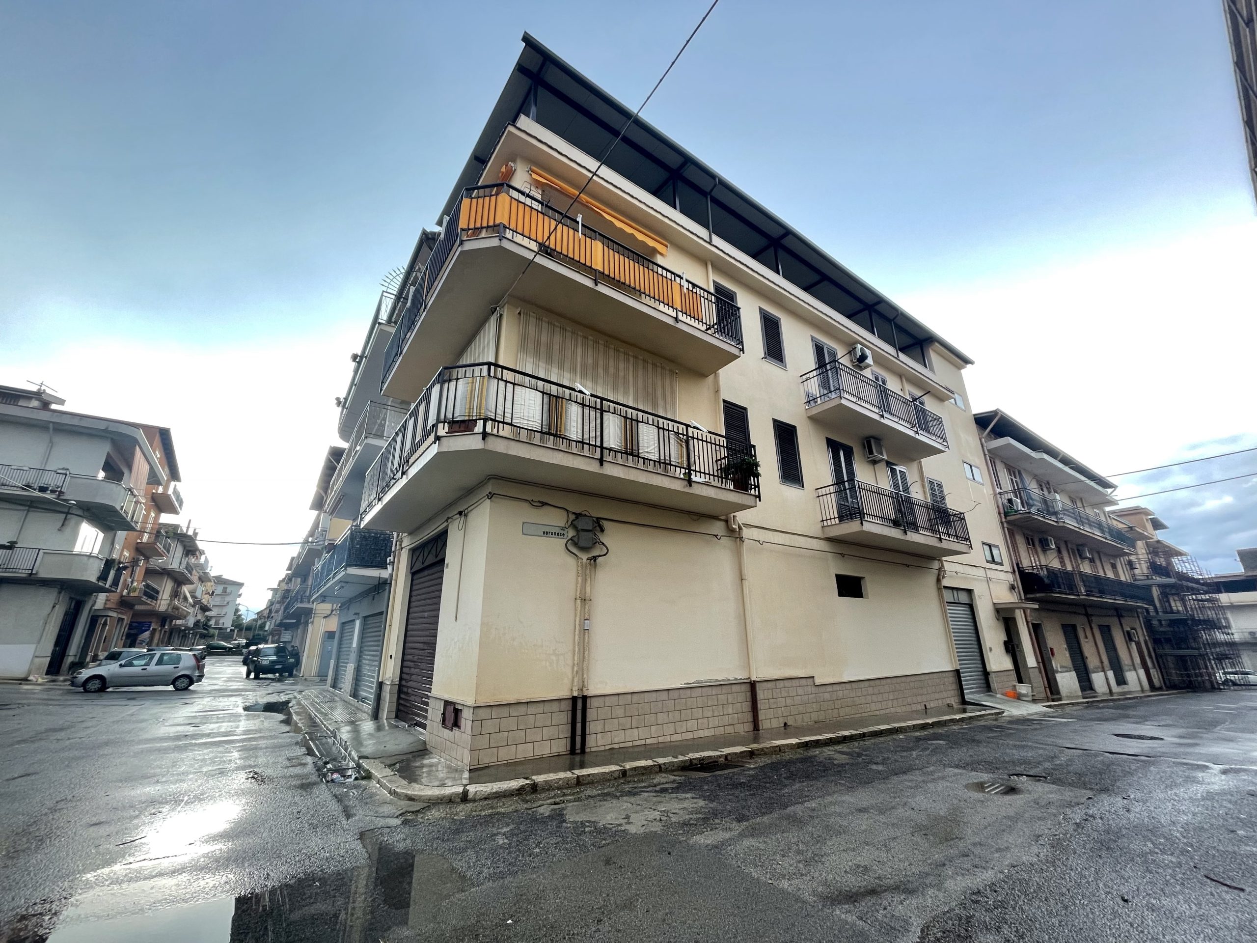 Appartamento con terrazzo in vendita a Partinico, Via Veronese