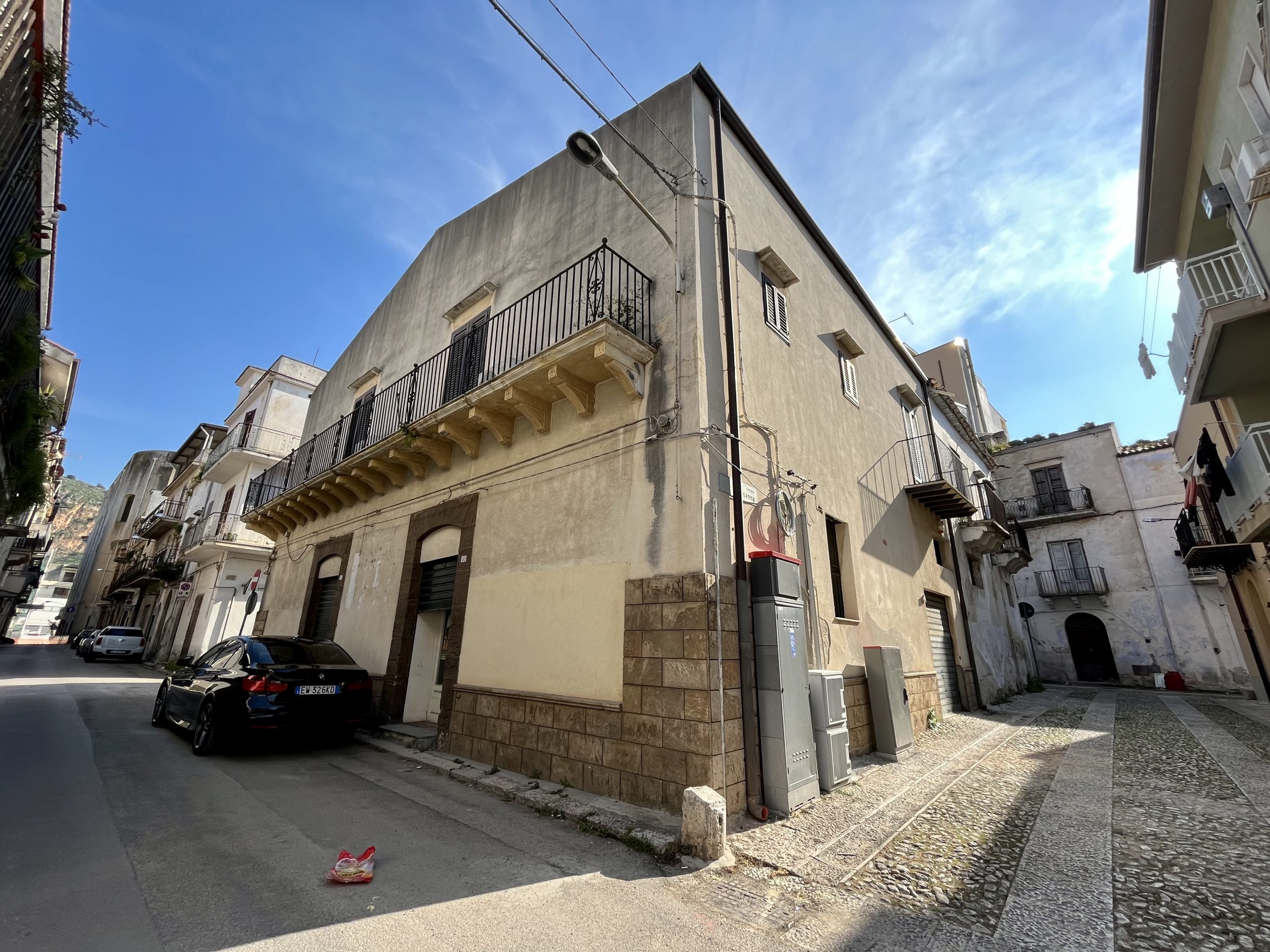 Casa indipendente in vendita a Partinico, Via Castiglia