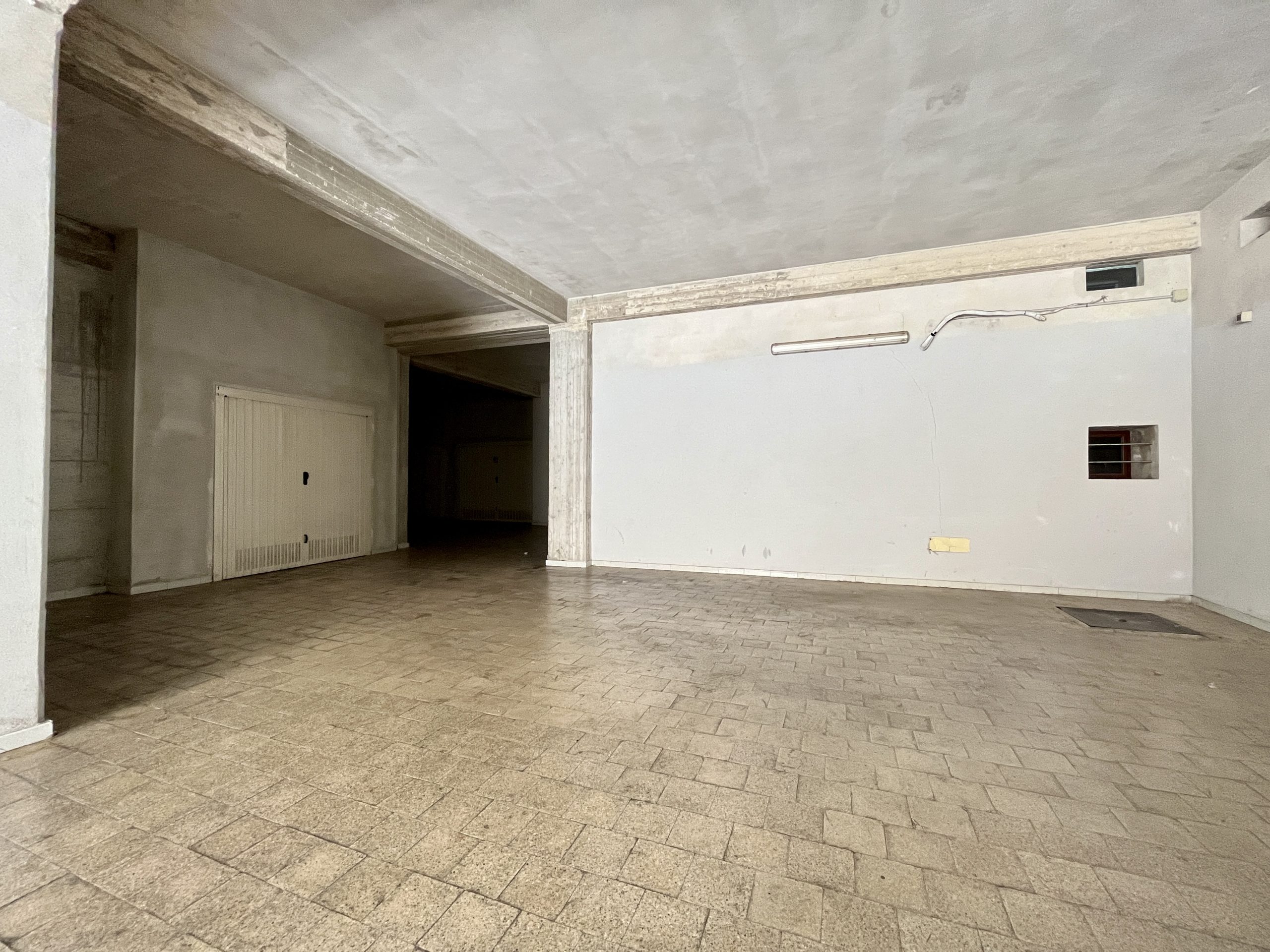 Appartamento con box in vendita a Partinico, Via Tintoretto