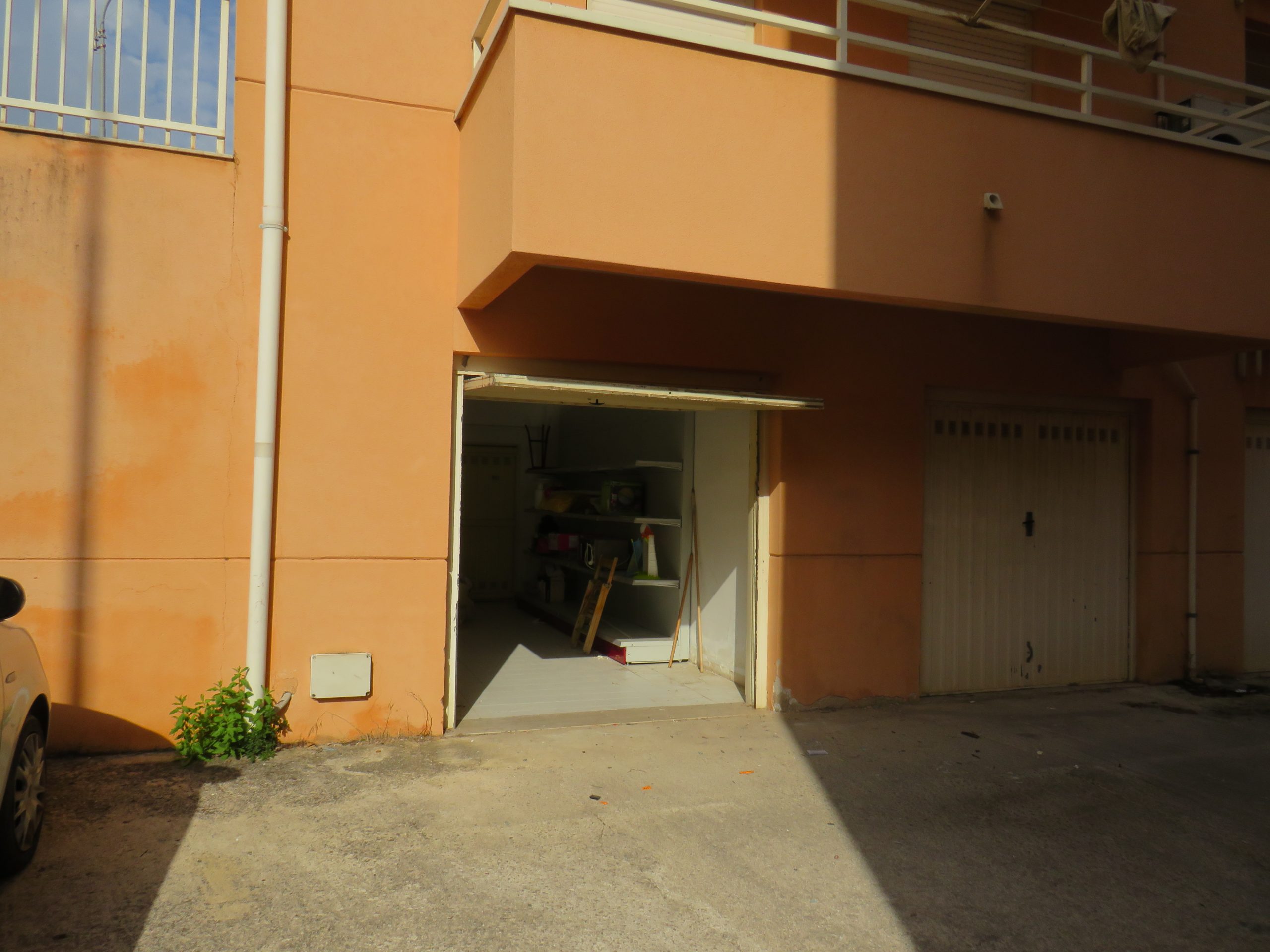 Appartamento con box in vendita a Partinico, Via E. De Amicis