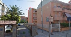 Appartamento con box in vendita a Partinico, Via E. De Amicis