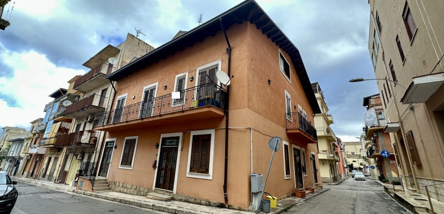 Appartamento in vendita a Balestrate, Via Marconi