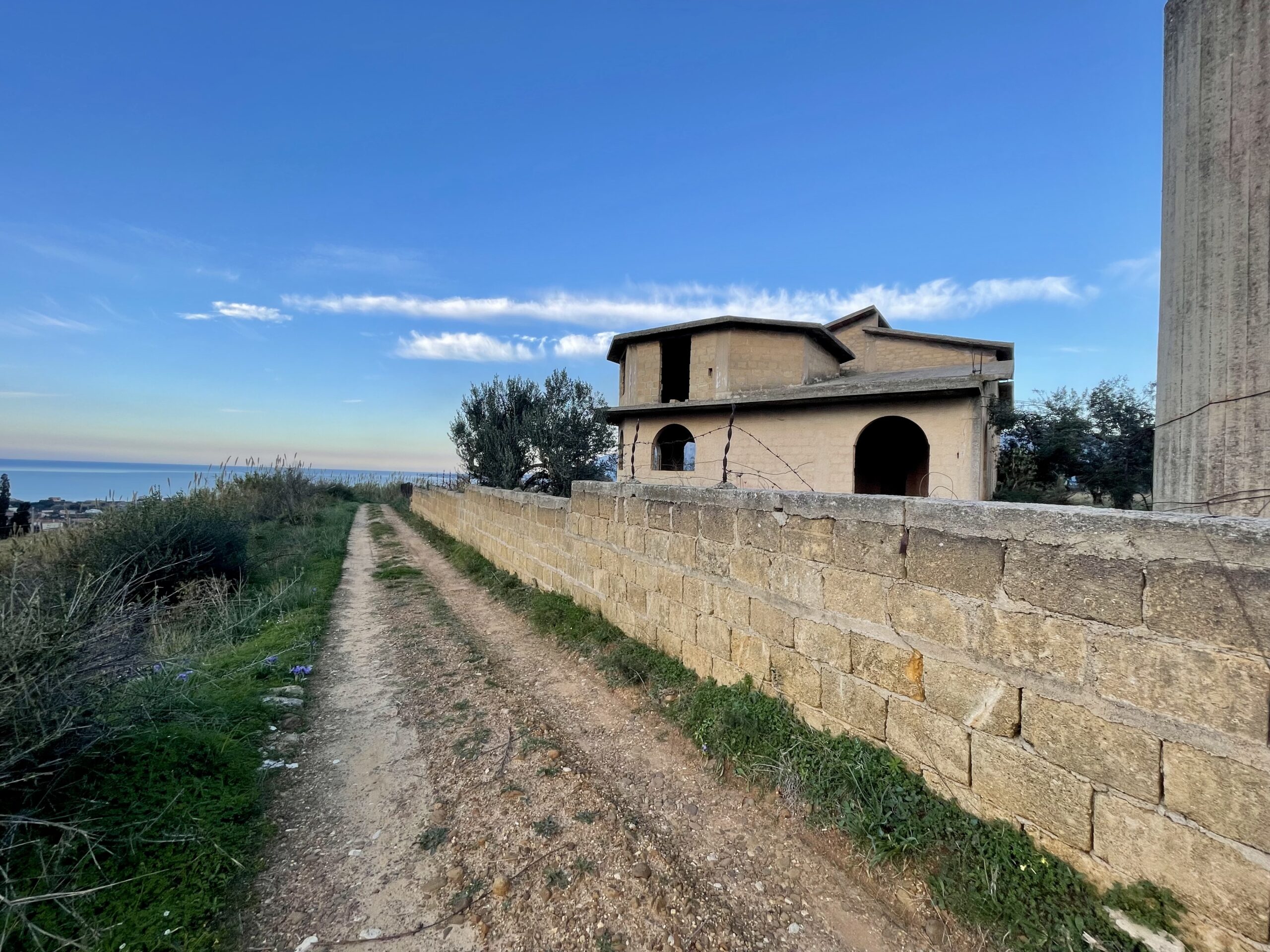 Struttura vista mare in vendita a Partinico, Cda San Giuseppe