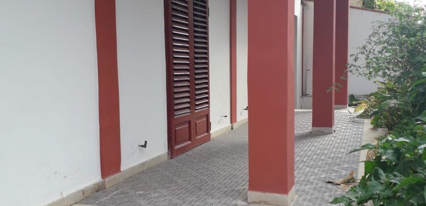 Casa indipendente in vendita a Partinico, Via B. Croce