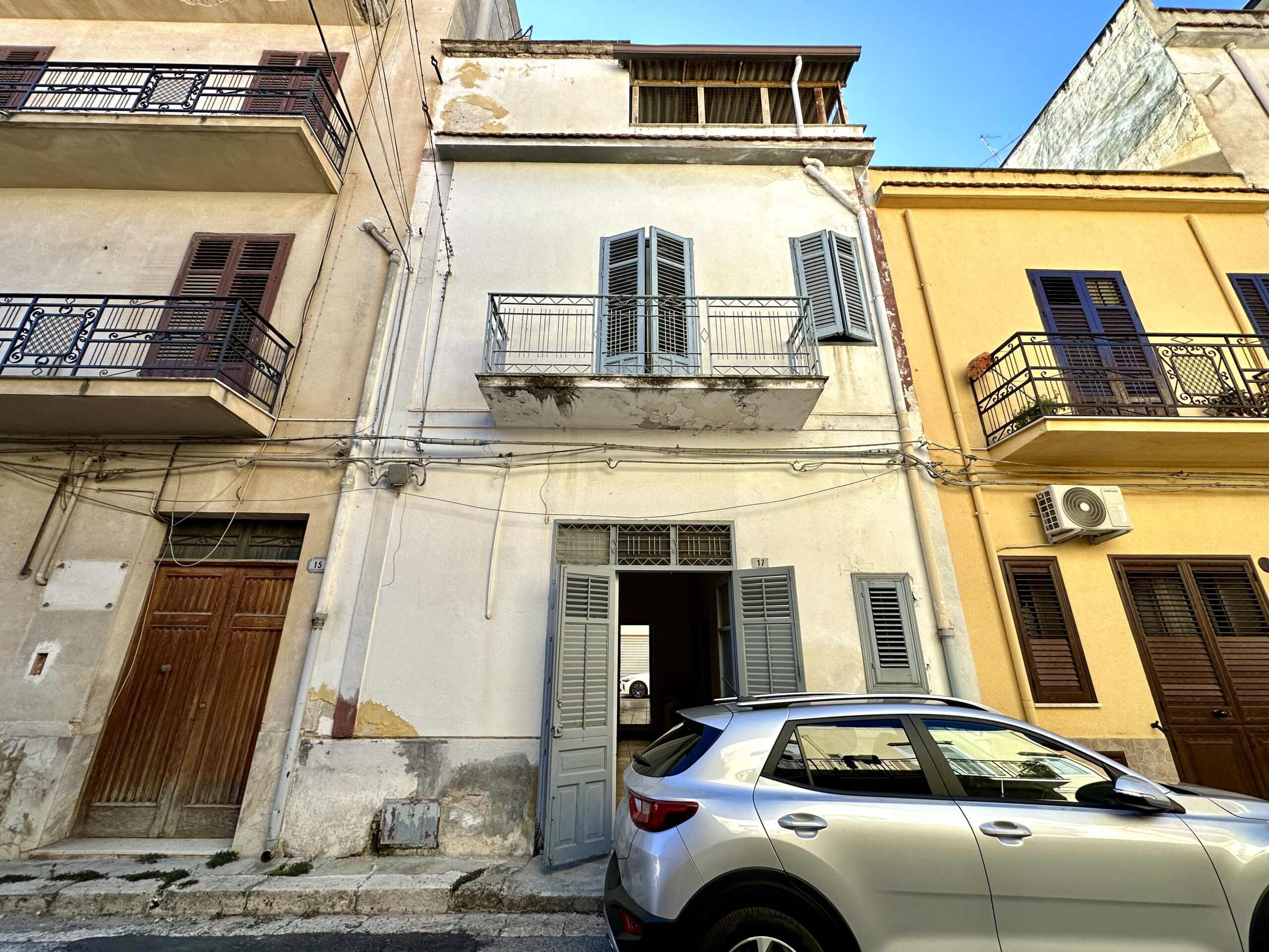 Casa indipendente in vendita a Partinico, Via Bertolino