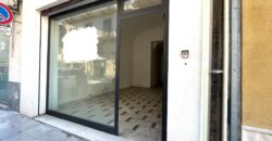 Locale commerciale in affitto a Partinico, Corso dei Mille