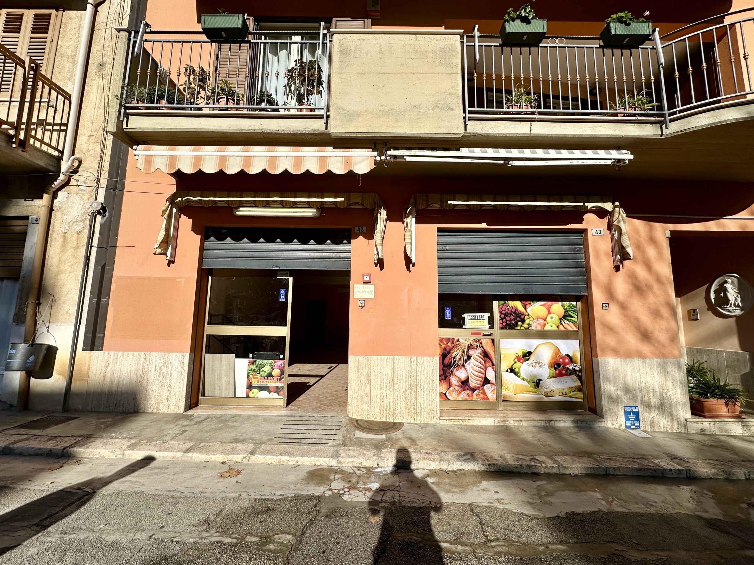 Locale commerciale in affitto a Partinico, Via Catalano