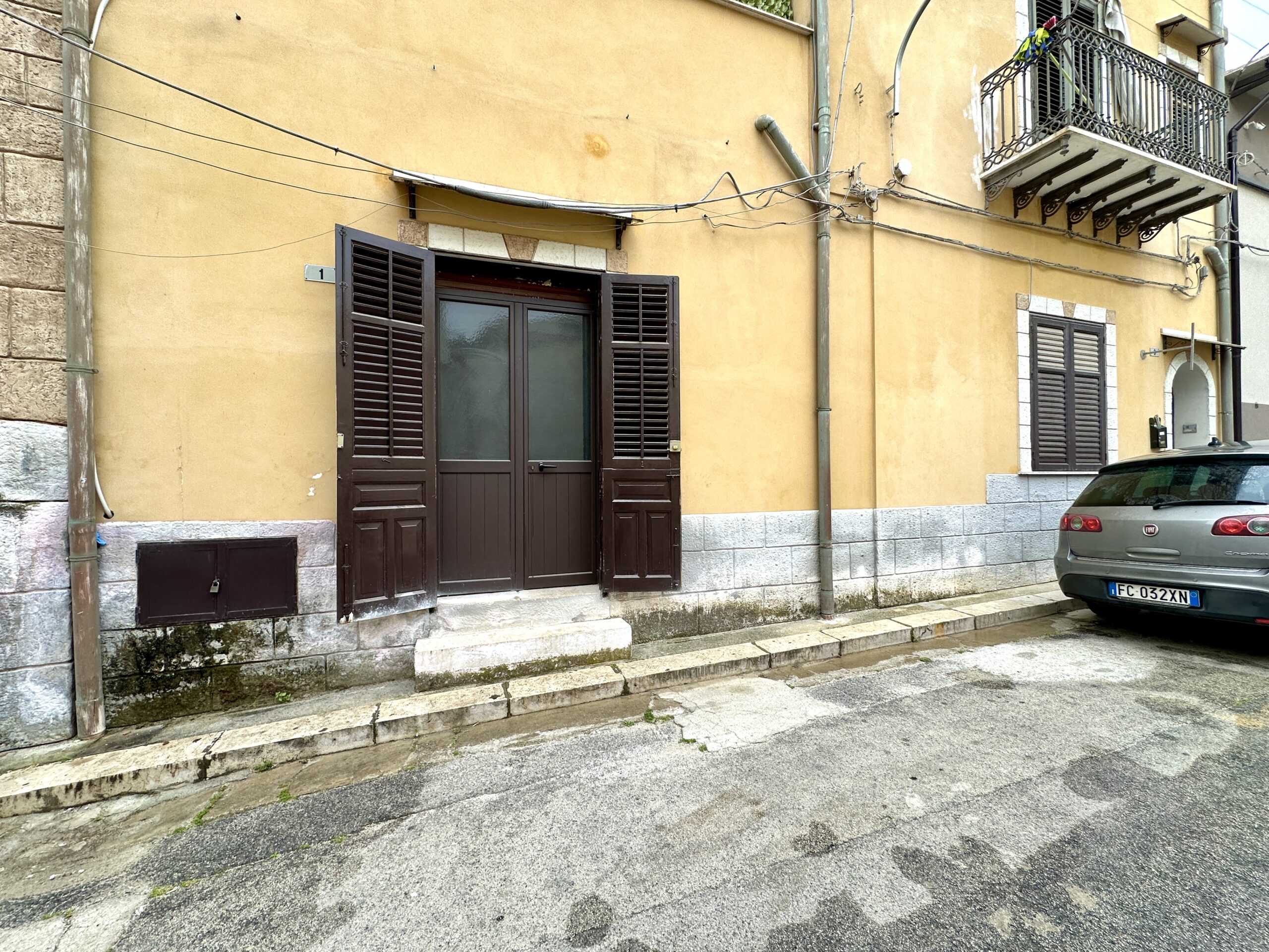 Ufficio in affitto a Partinico, Via Tarollo